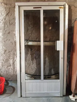 باب المنيوم مستخدم نضيف اخو الجديد ب150 الف