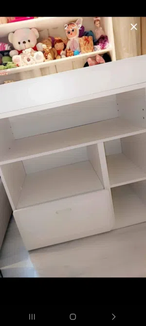 طاولة غيار من ايكيا