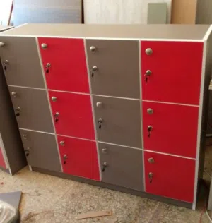 خزانة عيون 12 عين مغلقة مفاتيح للنوادي الرياضية لمراكز السباحة للروضات للحضانات لغرف المدرسين