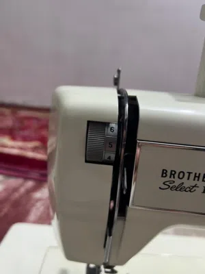 مكينة خياطة منزلية