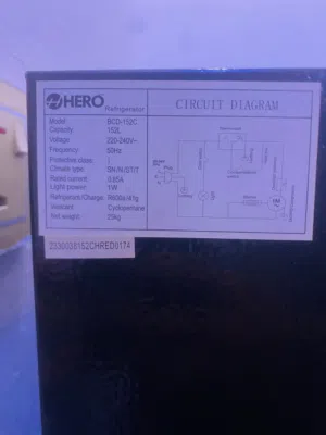 ثلاجة مستخدم قليل نظيفة جدا