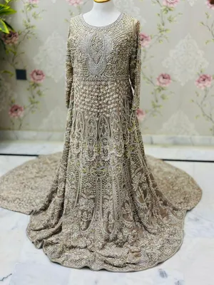 Price: 290 KWD (Negotiable)   Saira Shakira (Aura) Gown with trail, Inner, Duppata