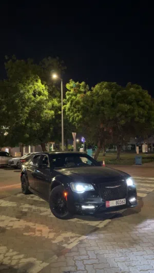 Chrysler 300 AWD really clean