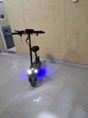 سكوتر كهربائي شبه جديد