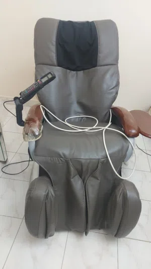 كرسي مساج نظيف استعمال خفيف للبيع