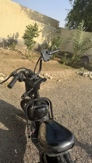 سكوتر مستعمل حالة وكالة يحتاج له فقط عداد ورصاص بريك أمامي السلة موجودة يحتاج لها لحام