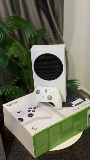 Xbox Series S Xbox for sale in Al Khums