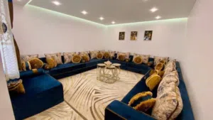شقة فاخرة بسعر كزيوني خلف جامعة ناصر
