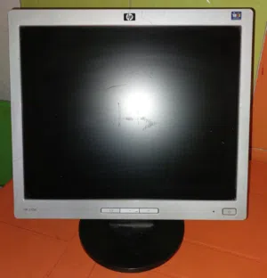 17" HP monitors for sale in Baghdad