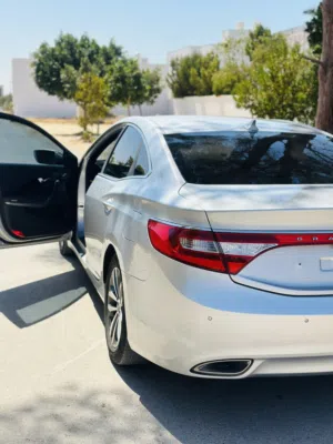 Used Hyundai Azera in Tripoli