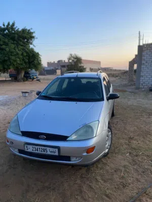 فورد فوكس عائلية سيارة ربي يبارك ماشية 249 محرك 16 كمبيو توماتك عيبها الوحيد كرشيرا الايسار مسمعة