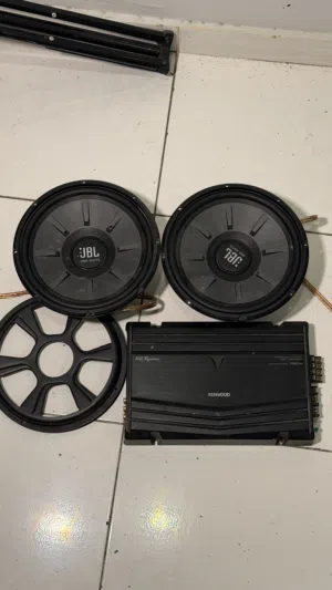أمبليفاير كينوود مع سماعات سوب ووفرات JBL (حبتين)