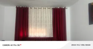 ستائر بحالة ممتازة