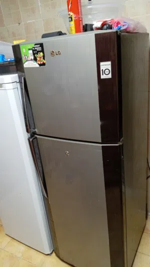 ثلاجه  للبيع