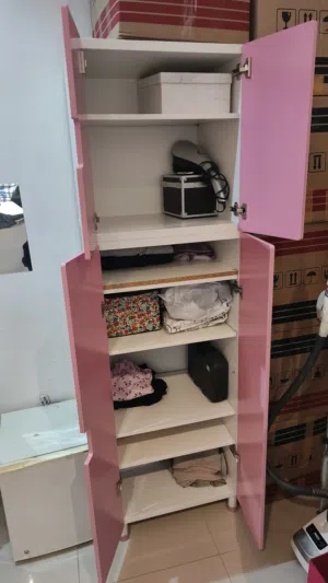 خزانه IKEA نضيفه