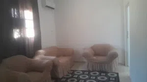 لااجار دور ارضي مفروش لعازب عين زارة  خلف صالة سمو قريب لريسي