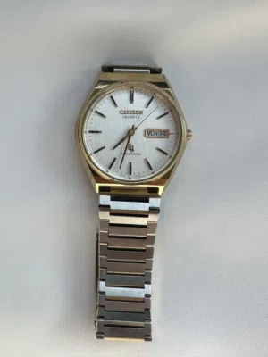 Analog Quartz Citizen watches for sale in Muscat