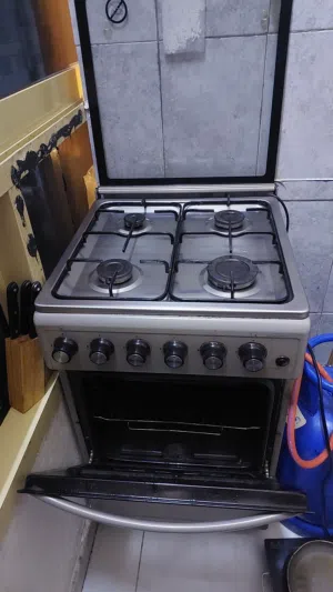Cooker plus cylinder