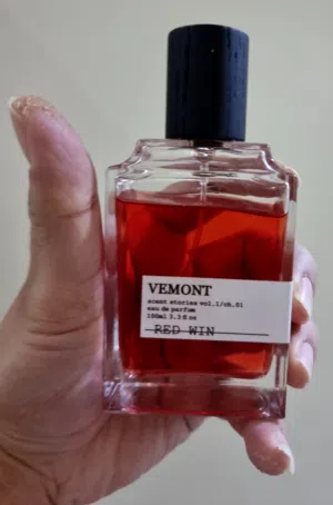 عطر فيمونت رد واين