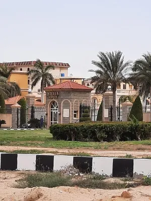 ‏٤ غرف نوم ‏.‏ ٣ حمّامات ‏.‏ 250 م٢‏4