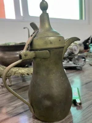 دله قهوه قطعه مميزه من علامة رسلان مختومه بحاله جيده السعر 20 دينار