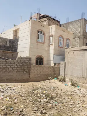 88 m2 More than 6 bedrooms Townhouse for Sale in Sana'a Sa'wan