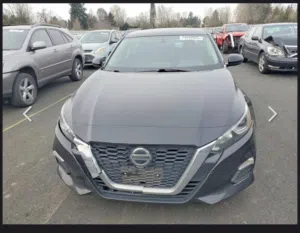 Used Nissan Altima in Al Dakhiliya