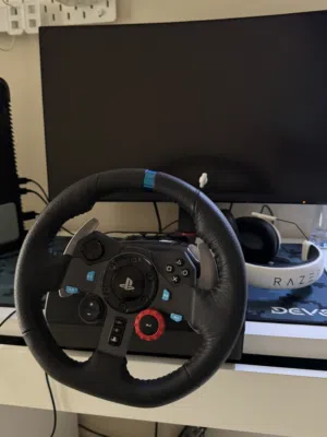 Logitech g29 racing wheele