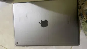 Apple iPad 6 128 GB in Buraimi
