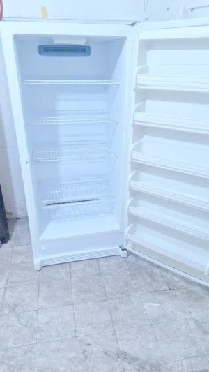 بيع فريزر فريجدير أمريكي 30قدم بحاله ممتازه جدا مع التوصيل والكفاله