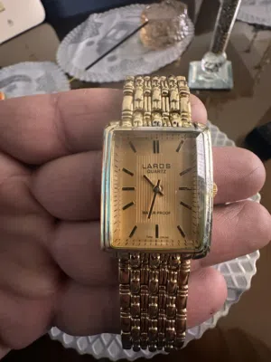 ساعه قديمة مميزه بسعر رمزي