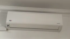 اثنين مكيفات شبه جديد