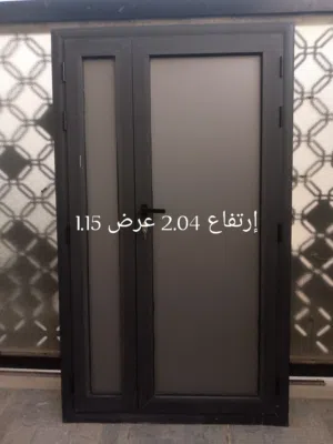 عدد 2ابواب المونيوم مستعملات للبيع