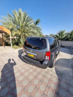 Used Nissan Pathfinder in Al Dakhiliya