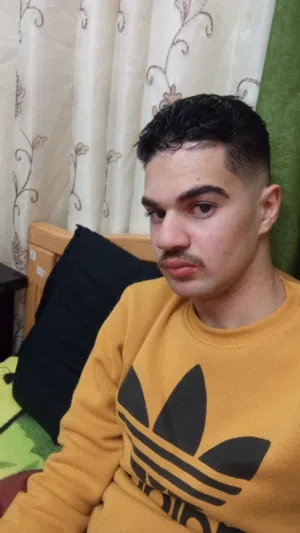 علي 