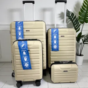 تخفيضات تخفيضات تخفيضات  160 ريال طقم حقائب سفر فايبر  اربع قطع 160 ريال  مقاسات