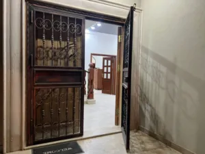 329 فيلا لي الايجار السراج الشرقية موقع استراتيجي  بالقرب جامعة العاصمة YSAGRD