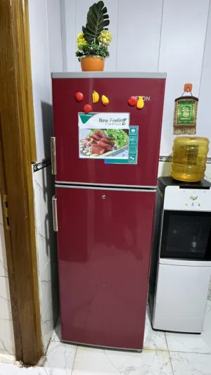 ثلاجه للبيع
