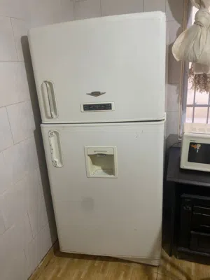ثلاجه دايو مستعمله بابين no frost للبيع