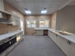 يتوفر لدينا فلل لايجار في بوظبي وضواحيها بسعر مناسب جدا ماعليكم غير تتواصلون معنا وفالكم طيب