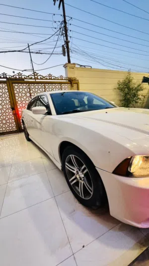دوج جارجر للبيع 13 كنديه