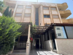 491 m2 4 Bedrooms Apartments for Sale in Amman Deir Ghbar
