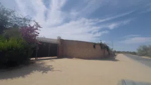أستراحة تجارية وسكنية علي الطريق الرئيسي