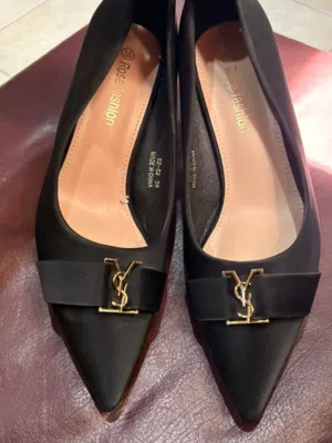 كعب عالي ysl