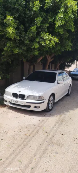 BMW E39 525i