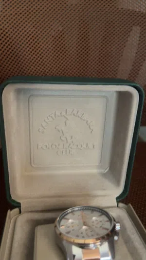 ساعة للبيع جديدة غير مستخدمة