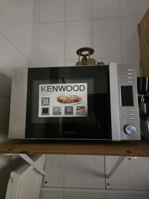 للبيع ميكرويف كينوود (Kenwood) بحجم كبير 30 لتر مع شواية - حالة جيدة جداً