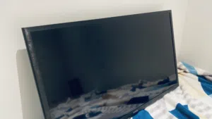 شاشة سامسونج مستعمل بحالة جيدة