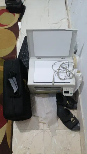 طباعة وكتابة وتصوير الرسايل العلمية والتلخيص وعمل أبحاث علمية