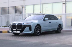 BMW 735i 2024 Gcc original paint Accident free 27000 km only  خليجي صبغ الوكاله بالكامل تحت الضمان